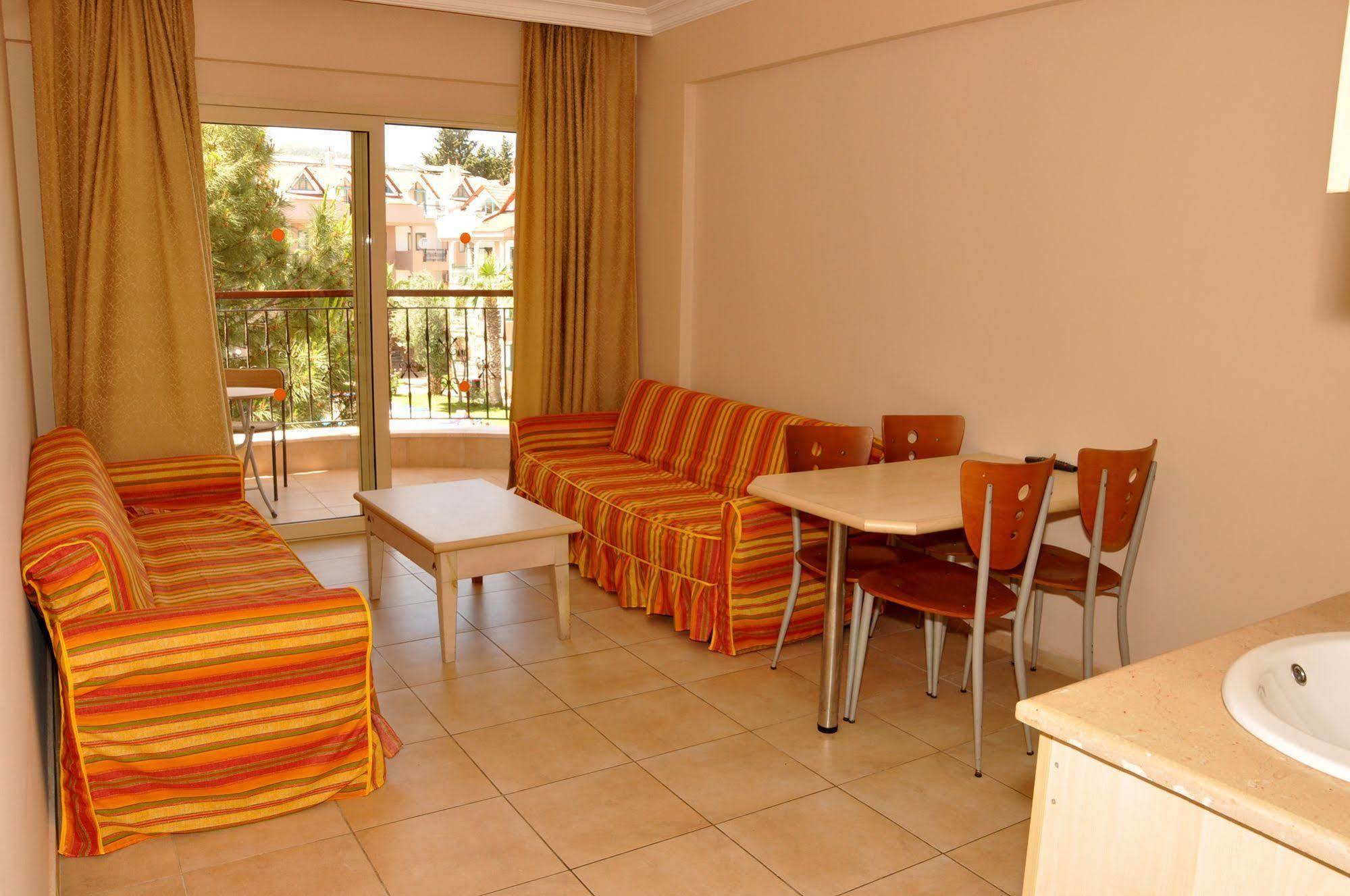 Aparthotel Club Dena Marmaris Esterno foto